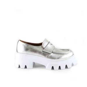 _Mocassino in pelle color argento Q2GH10